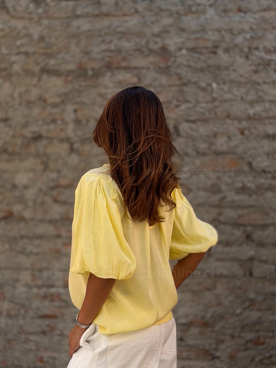 Polera manga perfecta abullonada amarillo