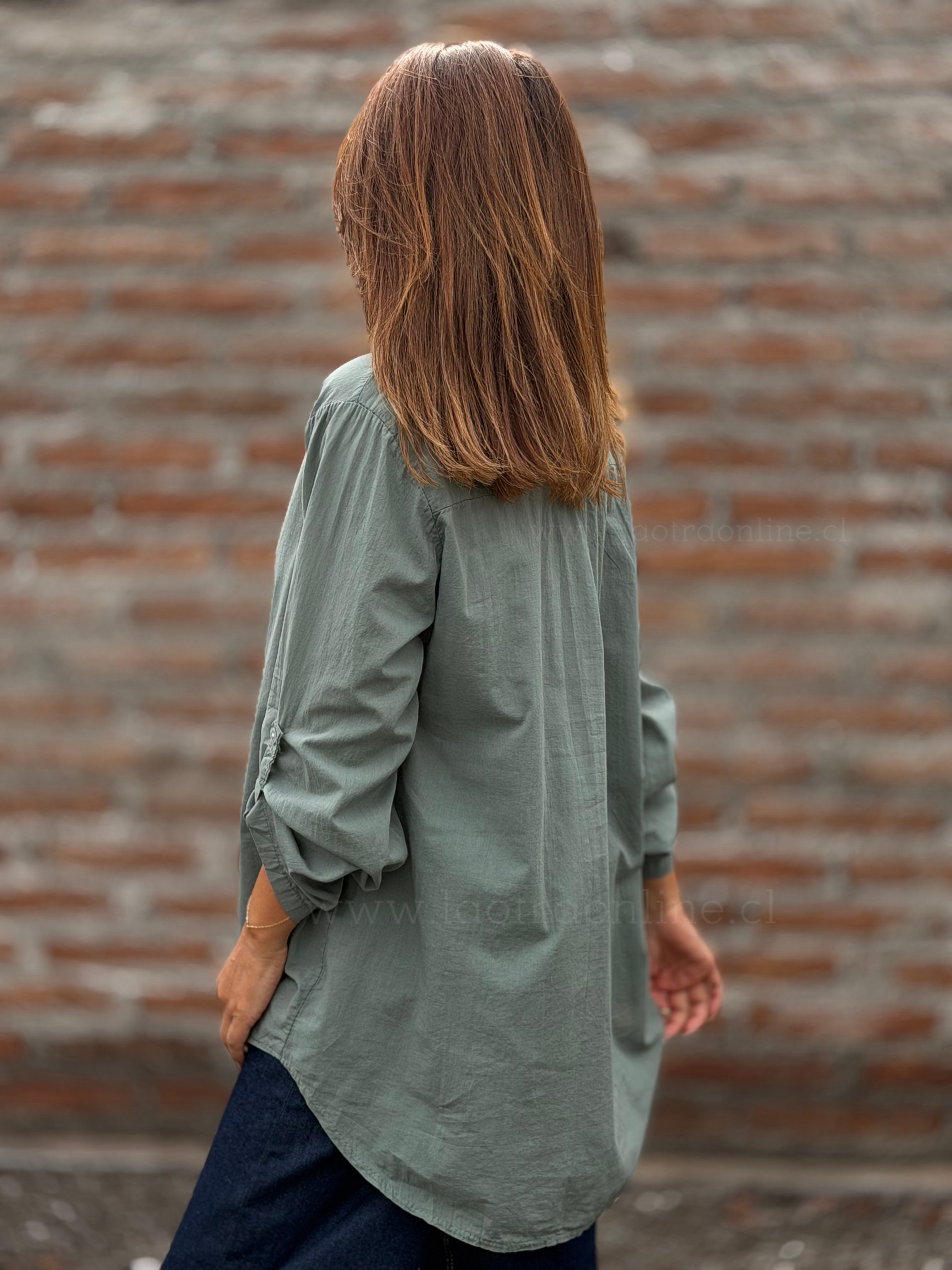Blusa Italia popelin olivo
