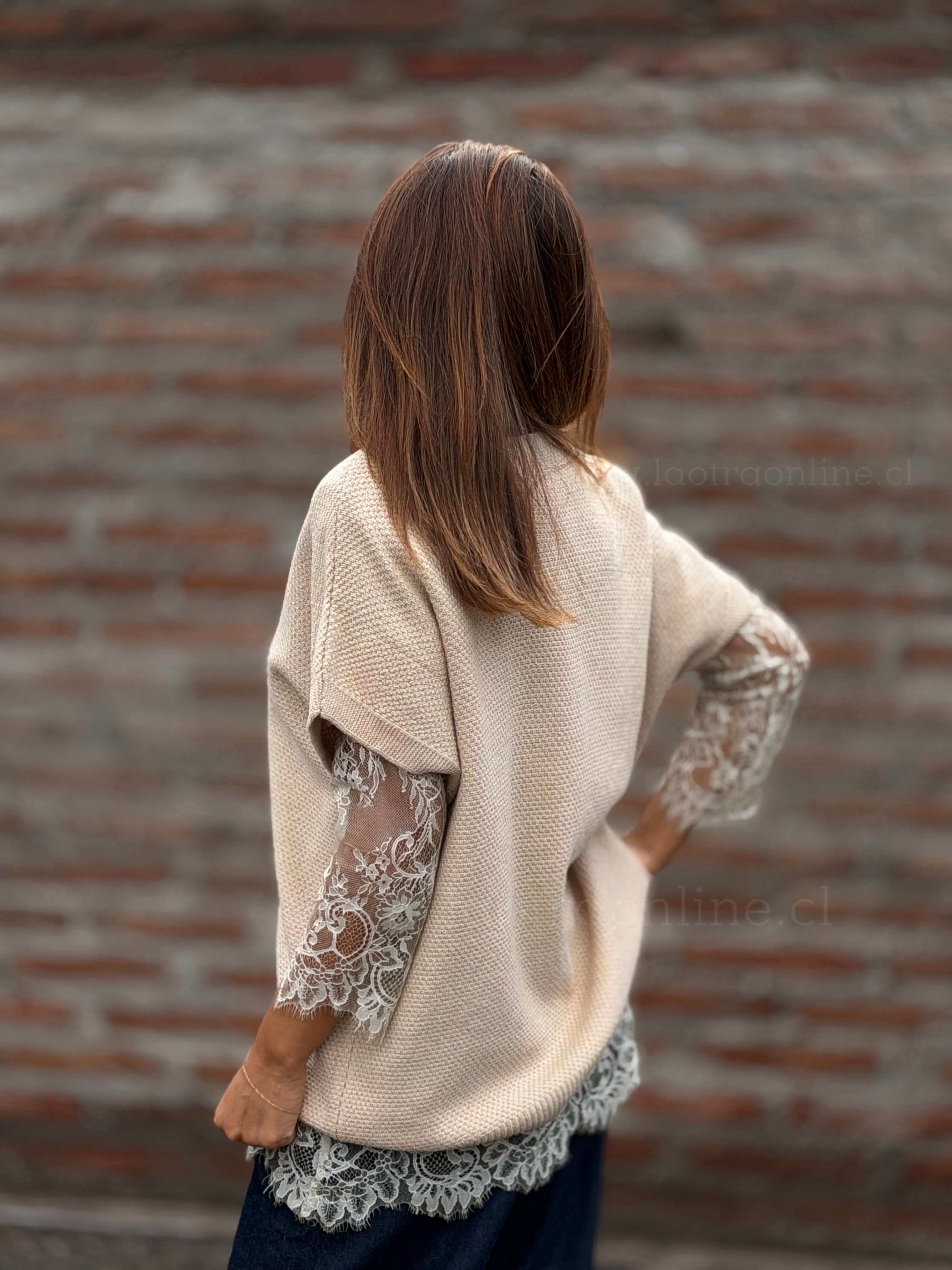 Sweater sin mangas flor Camel