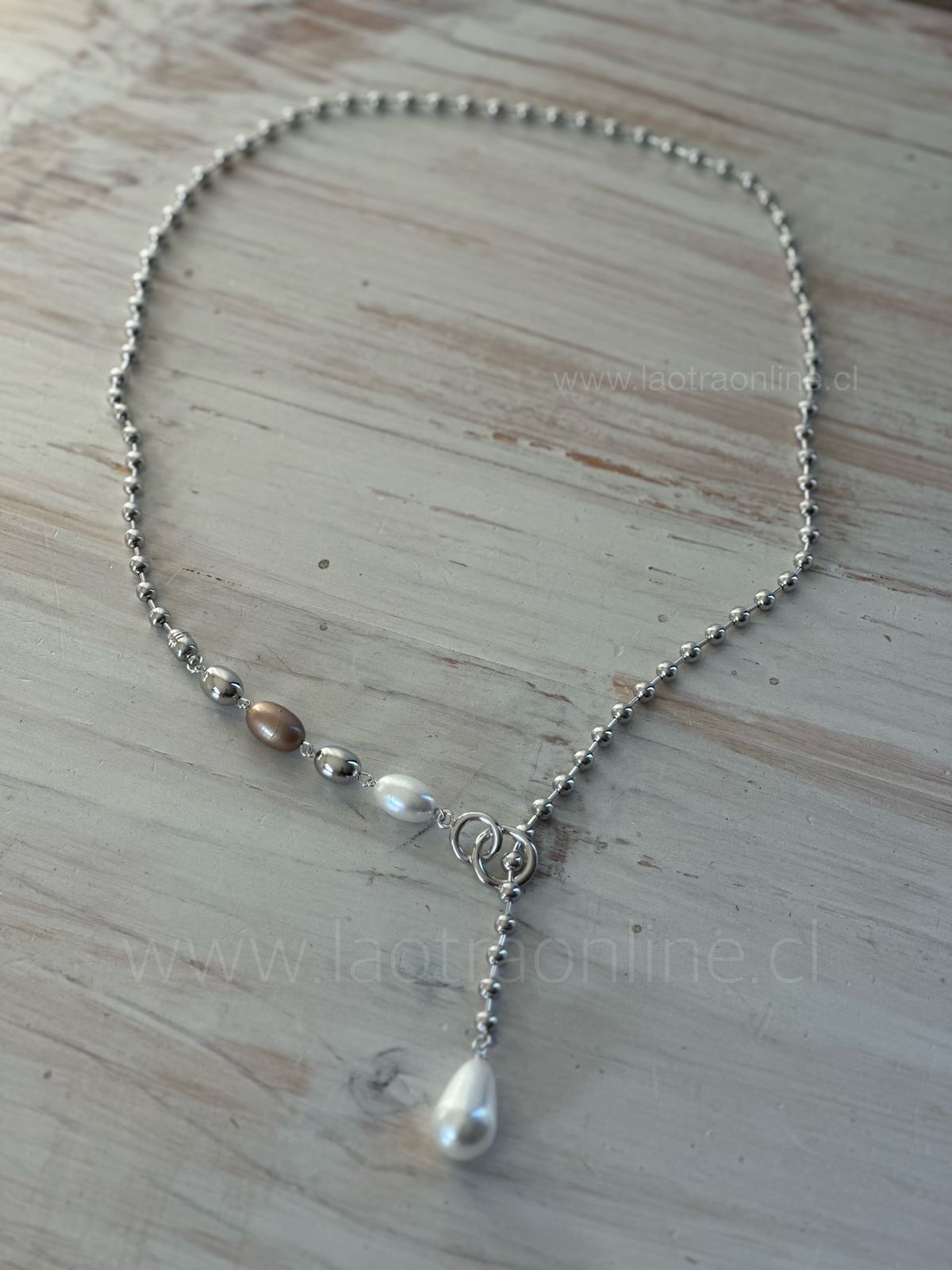 Collar Columbia plata