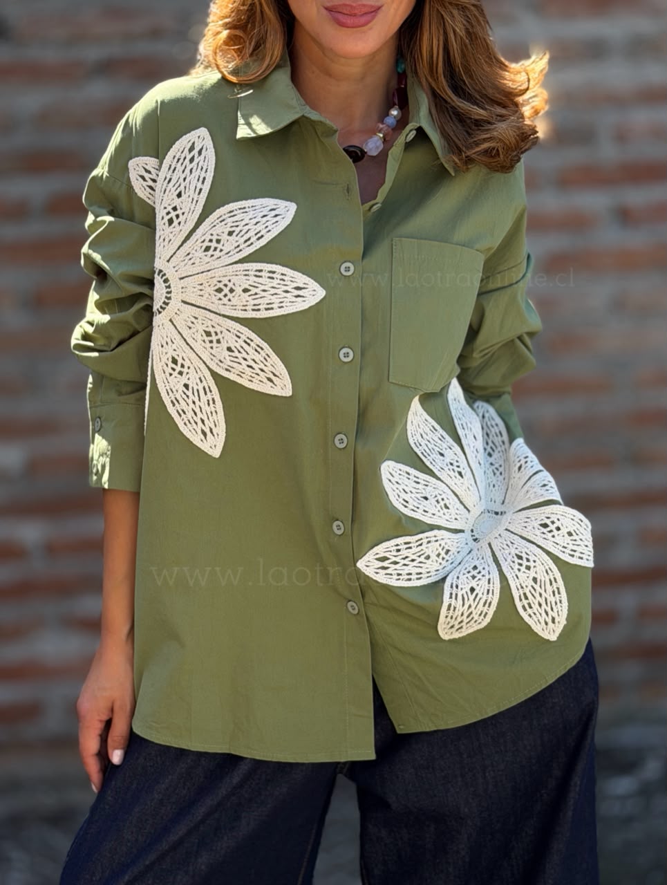 Blusa Flor macramé verde