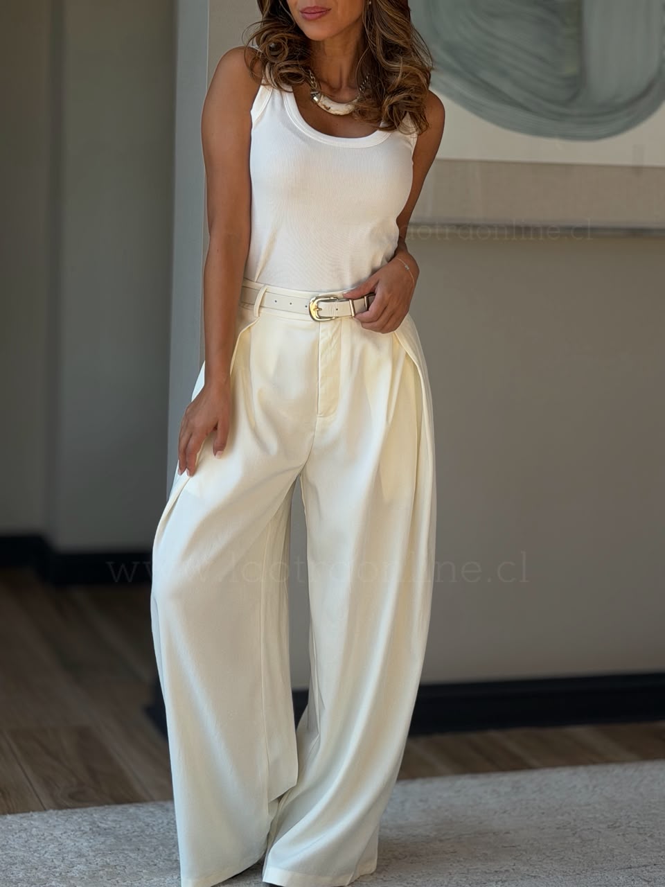 Pantalón viral +cinturón crema