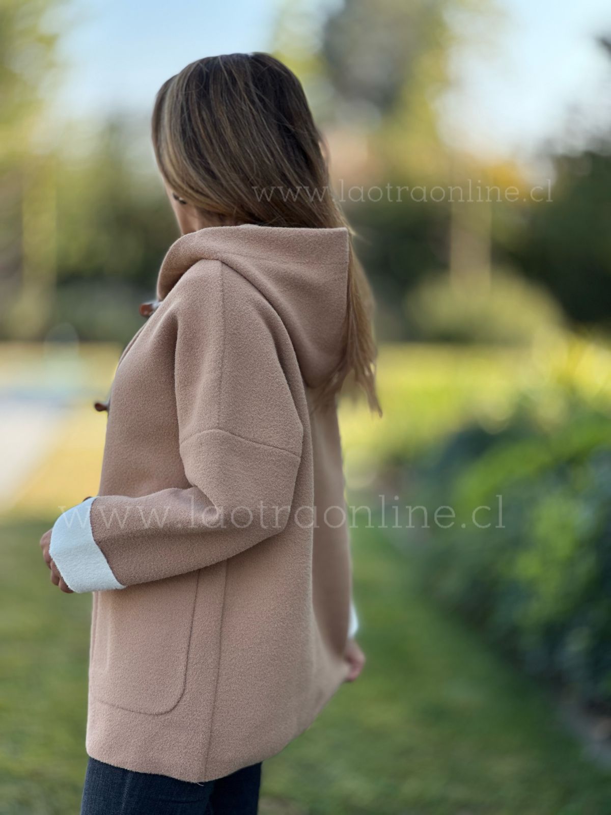 Abrigo capucha Sierra camel