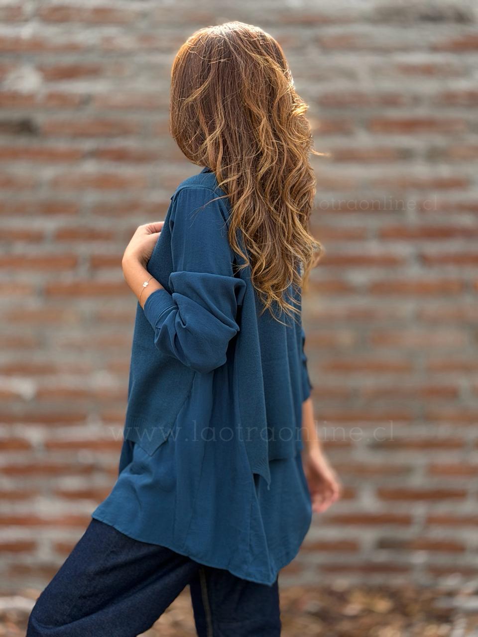 Sweater con blusa mentirosa petróleo