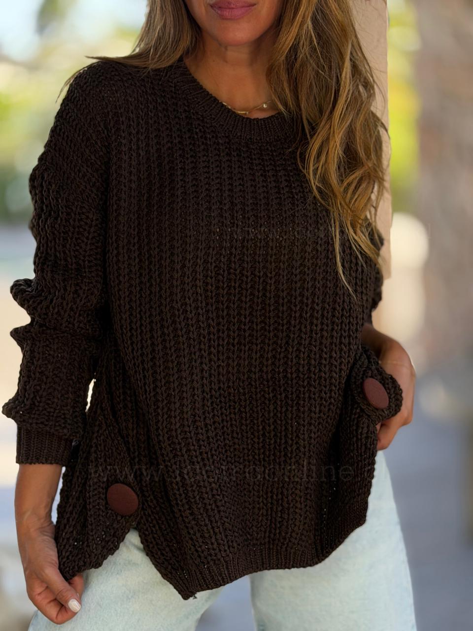 Sweater Botones costado marrón