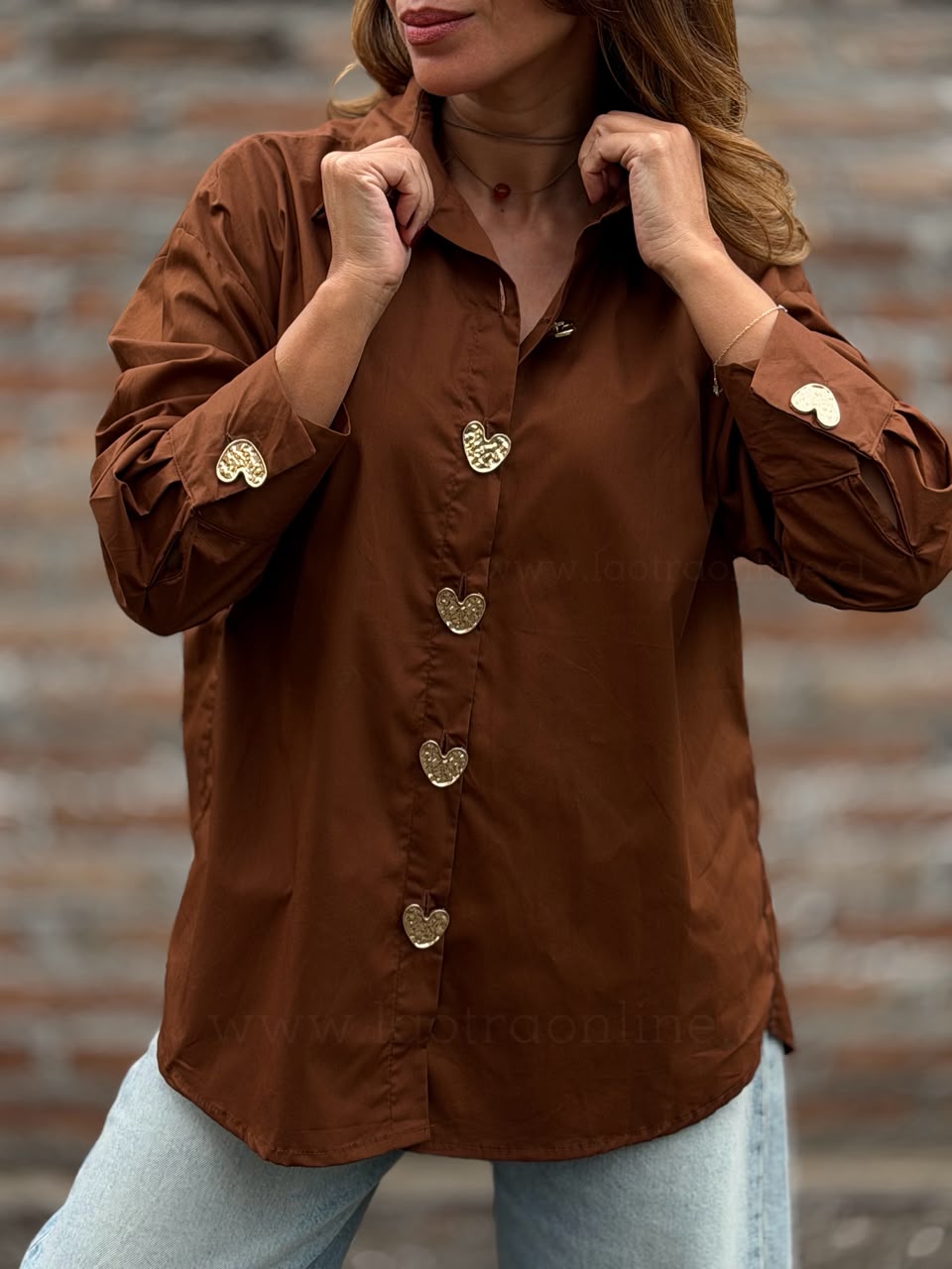 Blusa Botón corazón marrón