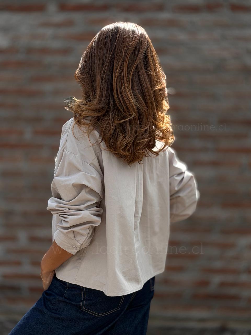Camisa tachas moka