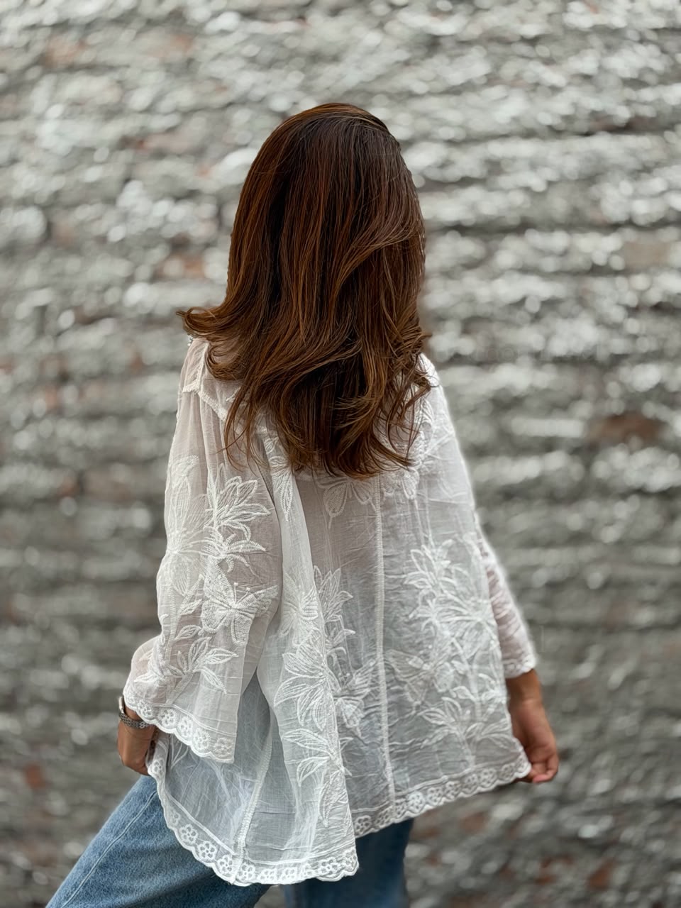 Blusón/Blusa abotonada elegante bordada