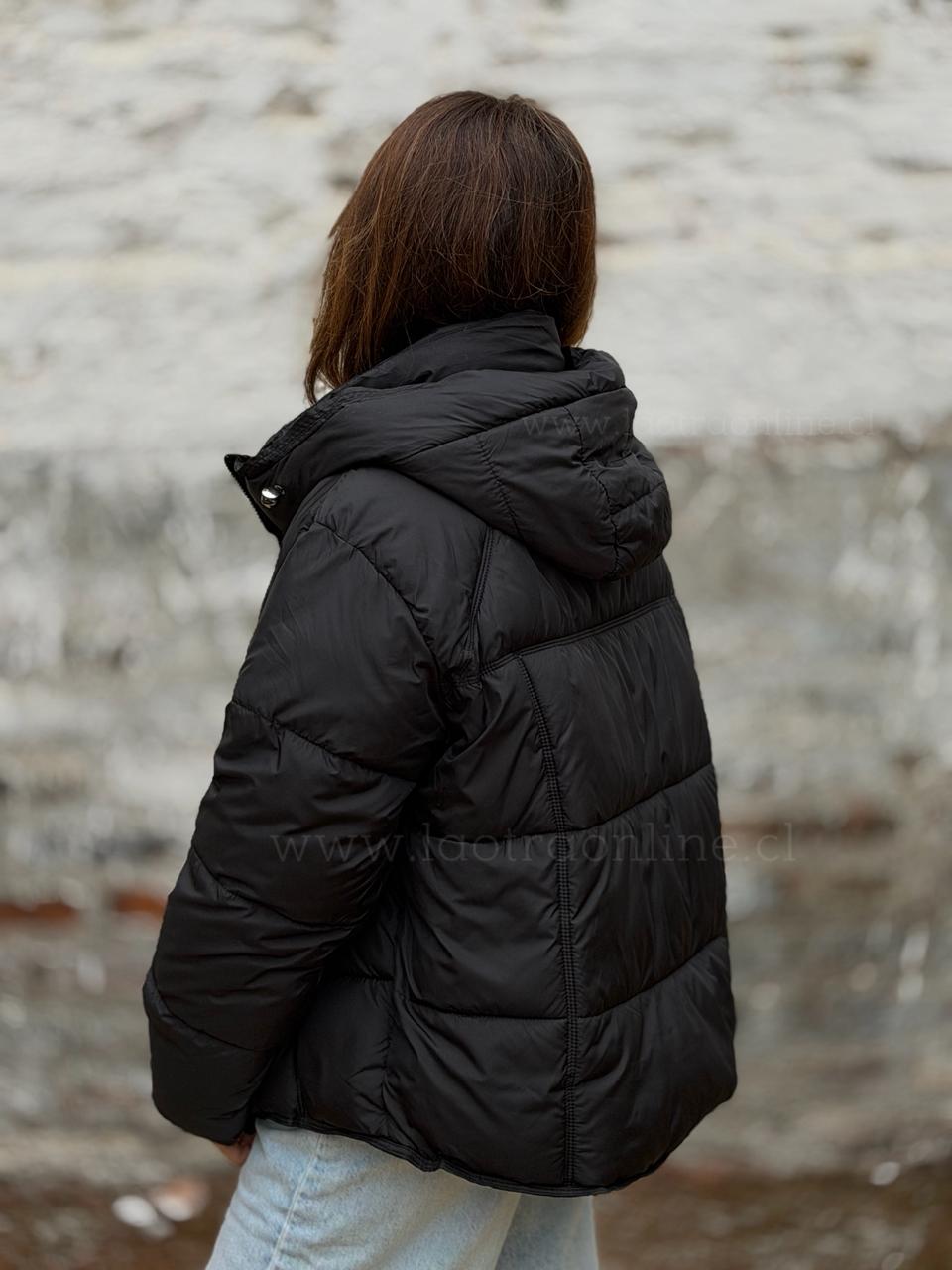 Parca Puffer negro