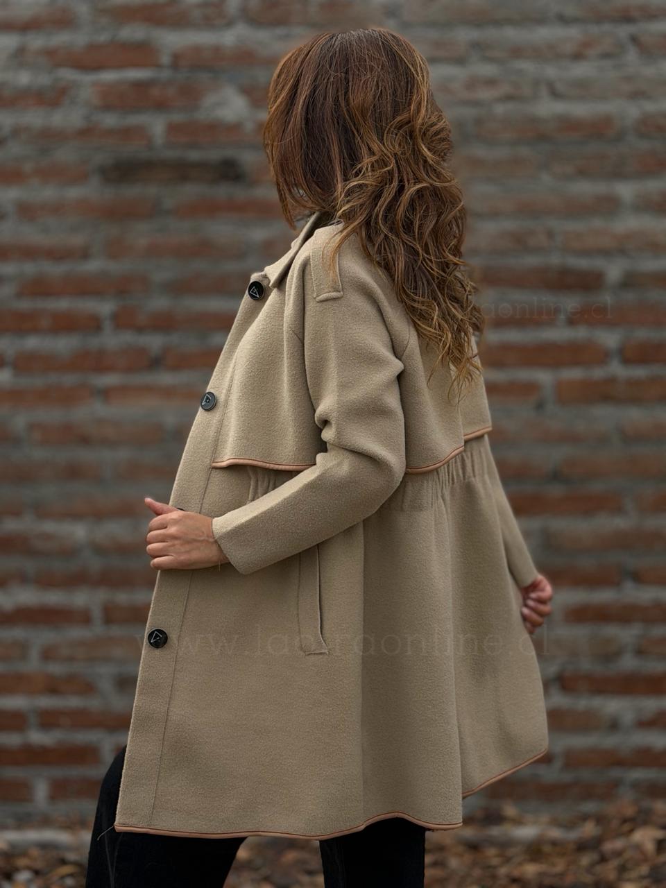 Abrigo/Trench Monarca camel