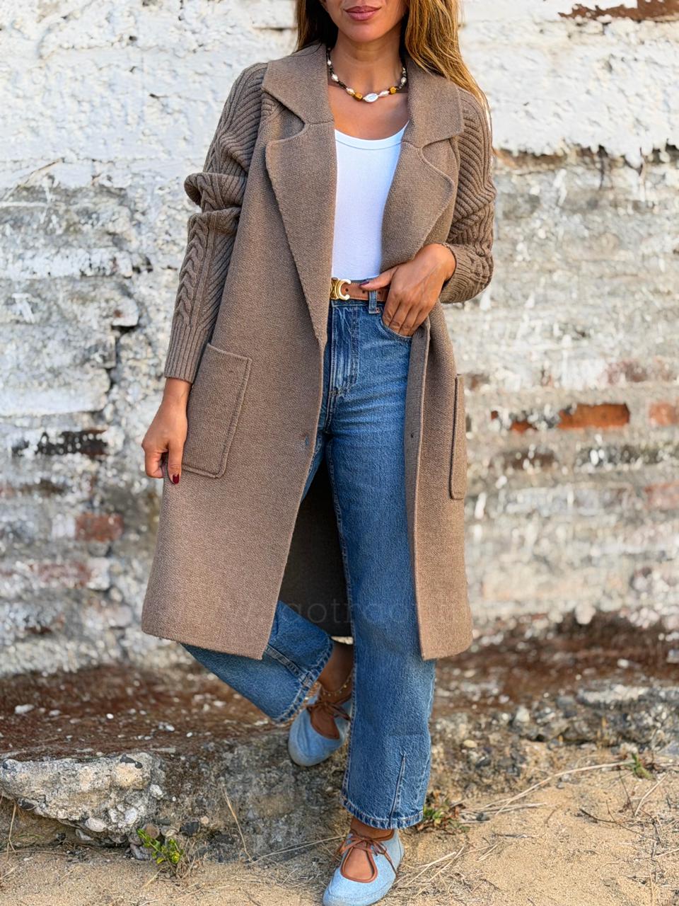 Abrigo Cleopatra taupe