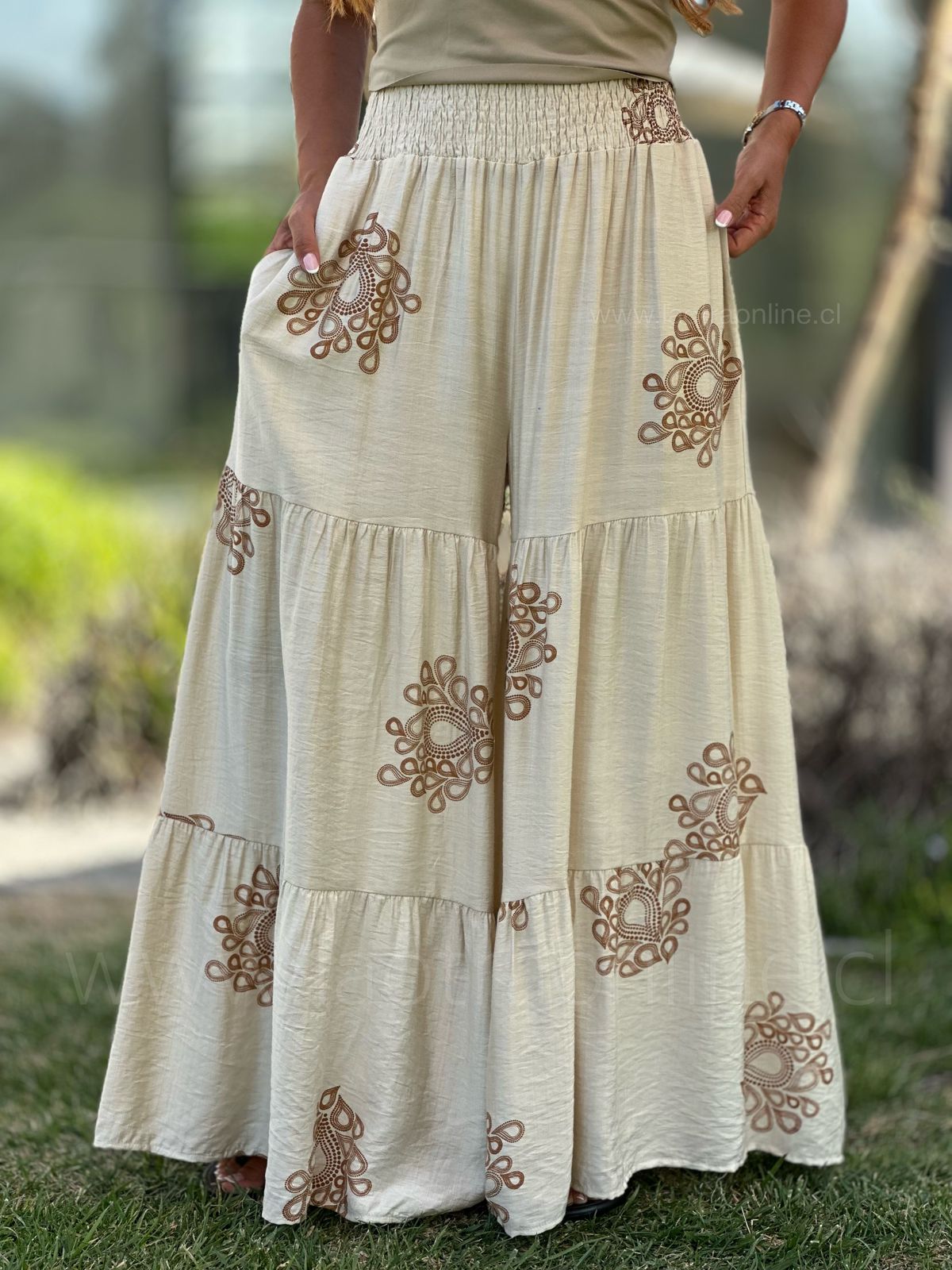 Palazzo Vancouver crema