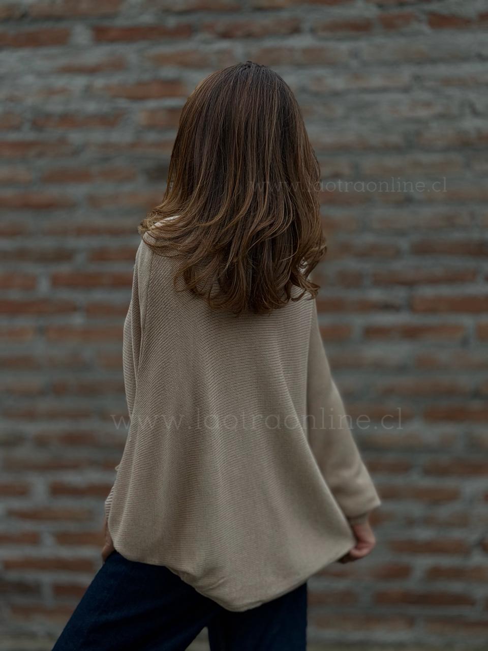 Sweater capa cruzada arena