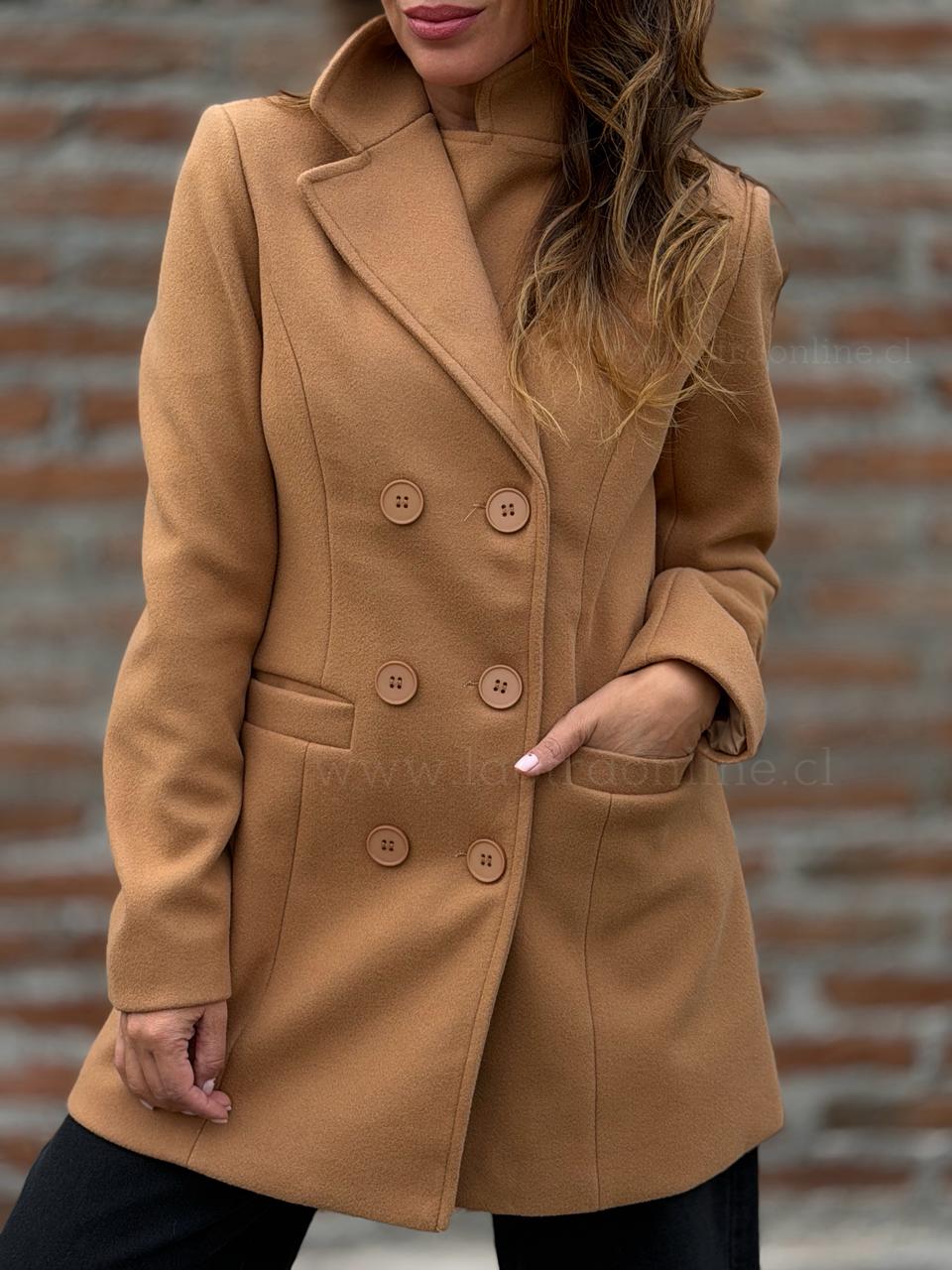 Abrigo Majestad camel