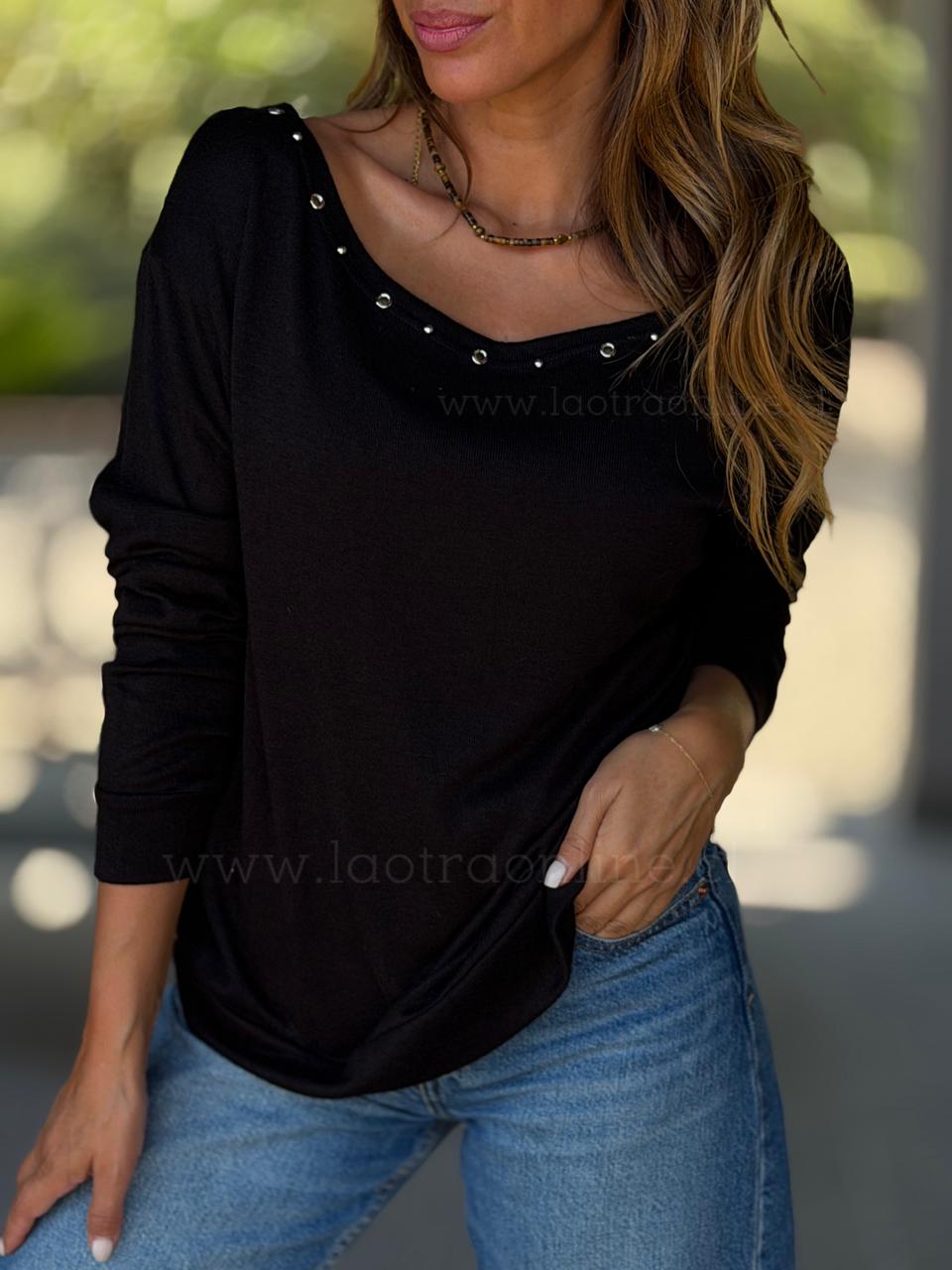 Polera Tachitas negro