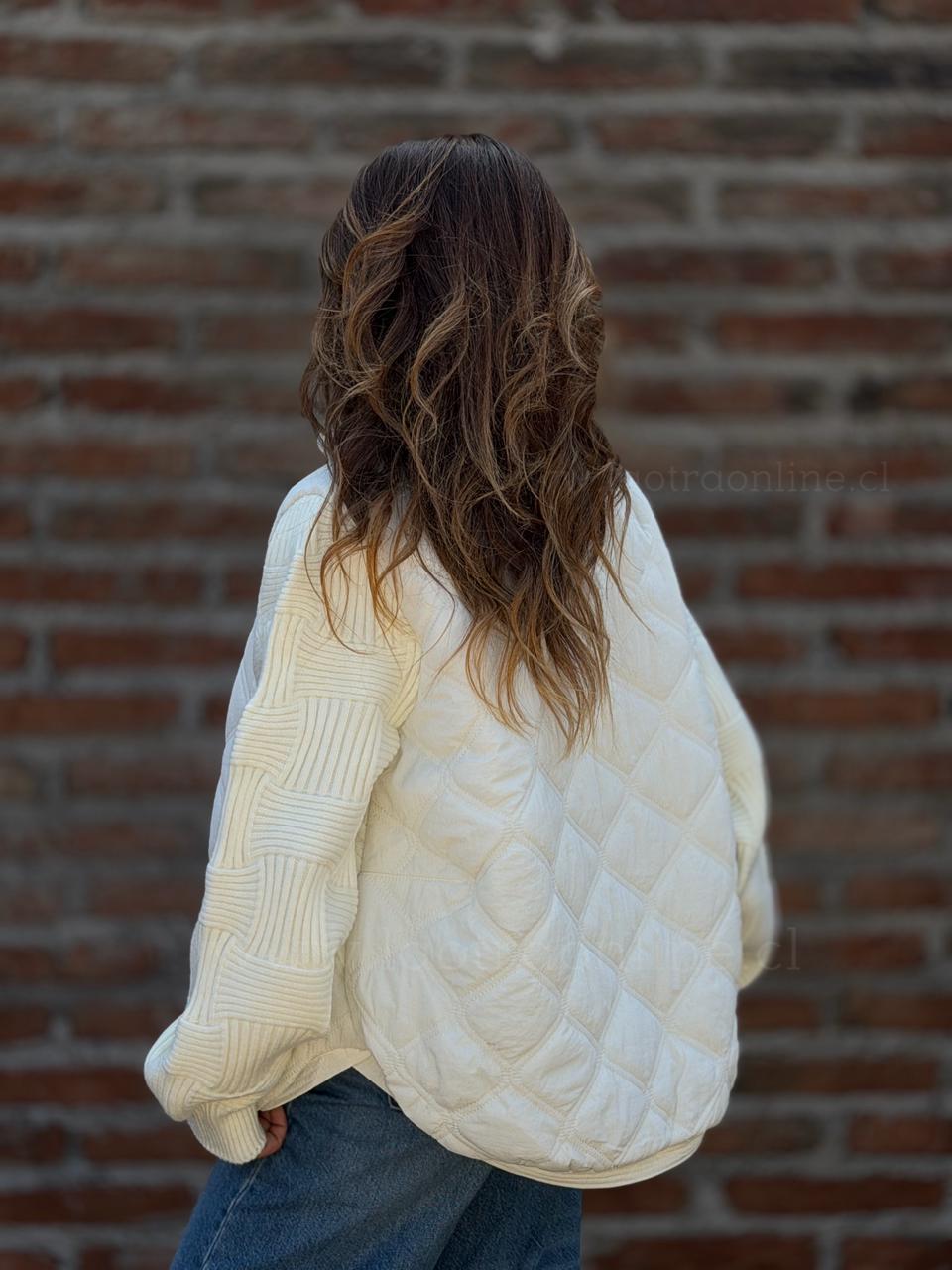 Parca mangas tejidas blanco crema