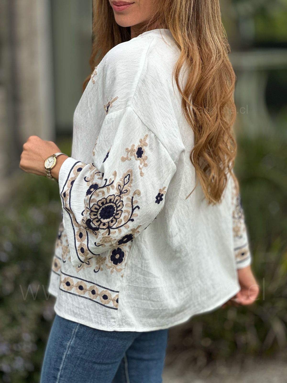 Blusa Nórdica blanco/negro