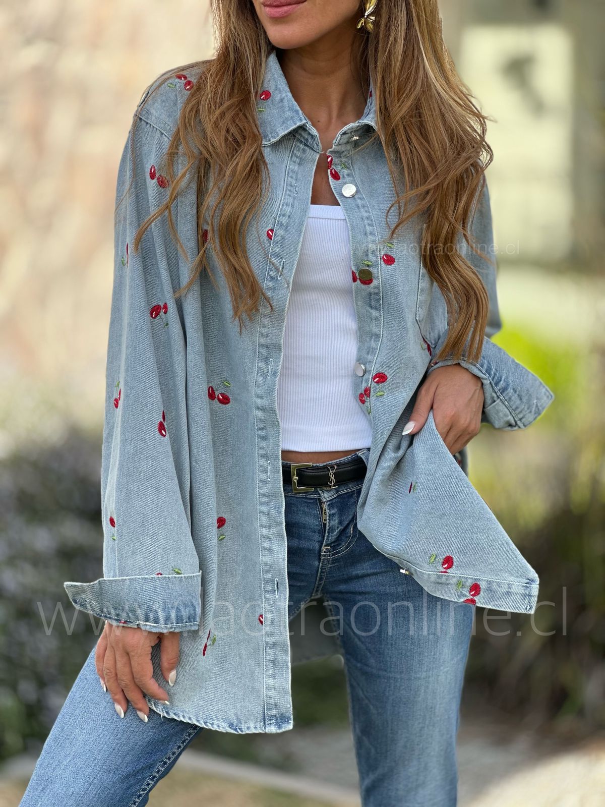 Camisa/Chaqueta Cherry celeste