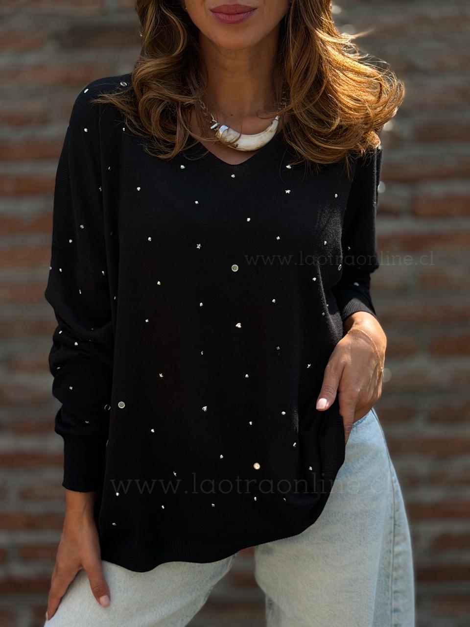 Sweater Tachas negro