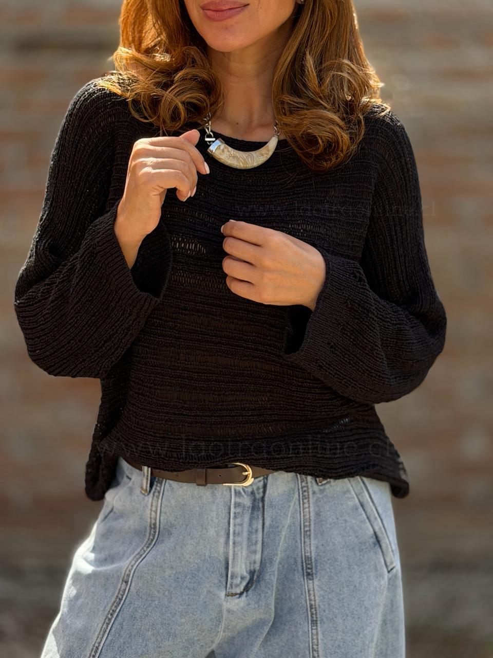 Sweater Calado negro