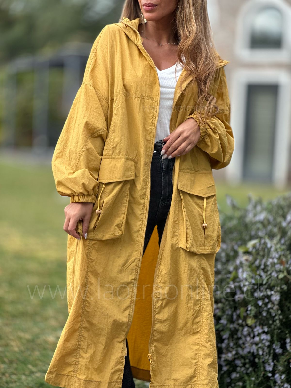 Corta viento extra largo amarillo