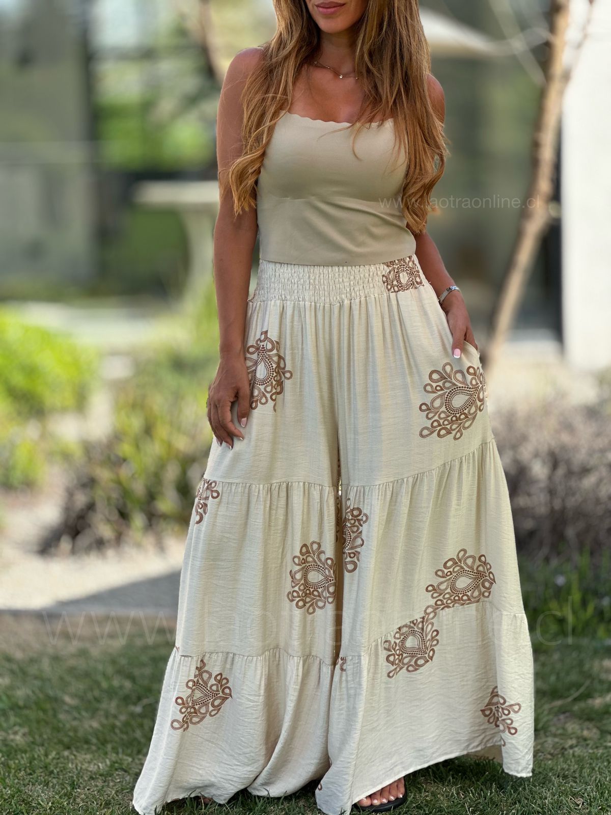 Palazzo Vancouver crema