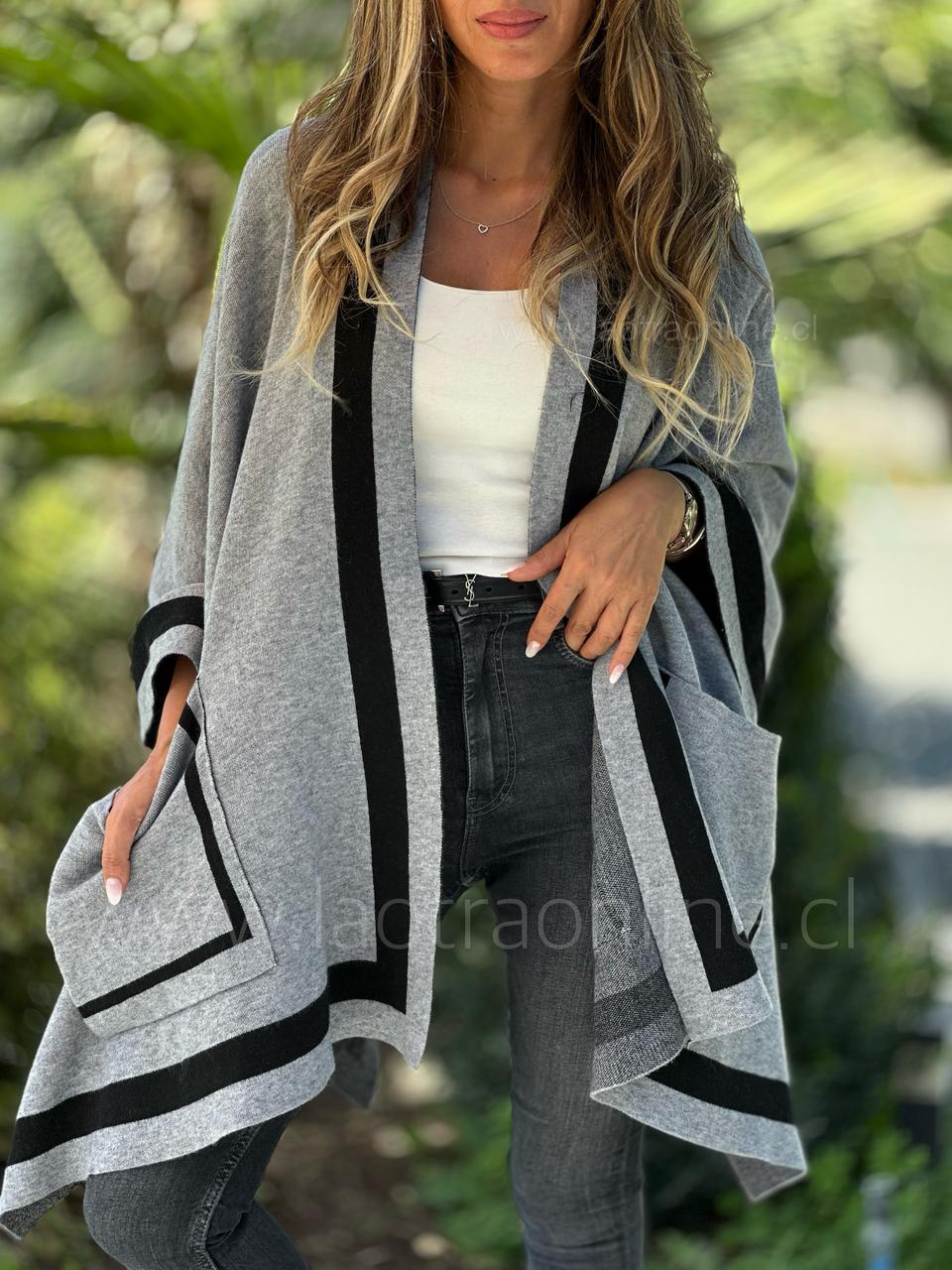 Capa/ponchito Lia gris