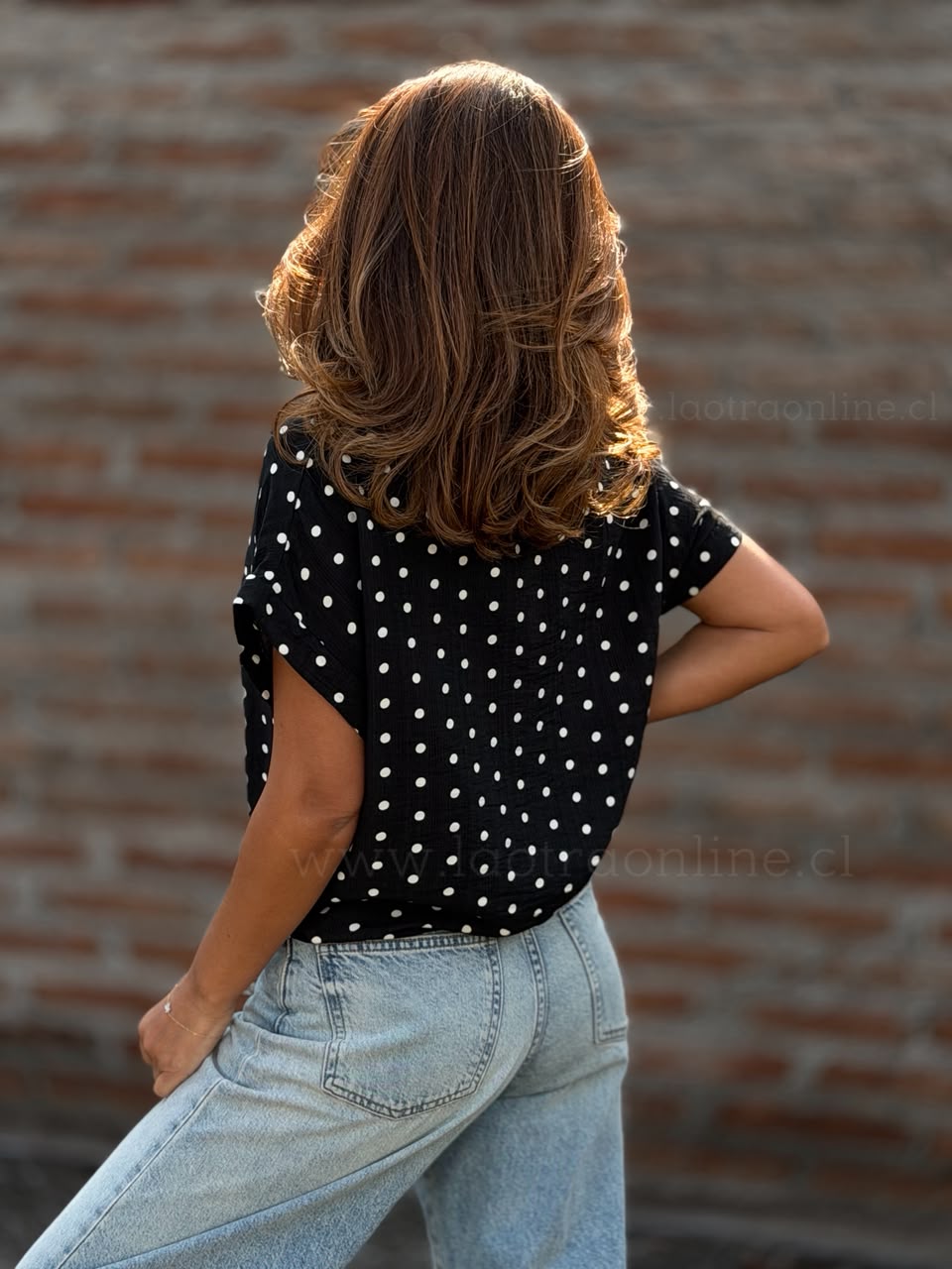 Blusa Lunares nudo negro