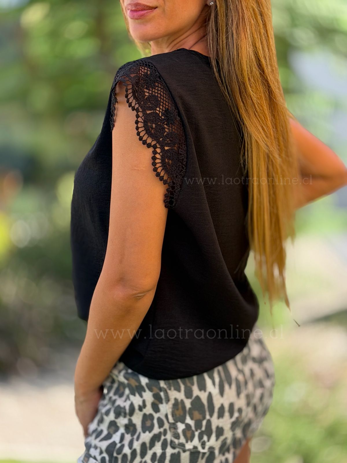 Polera Delicada negro