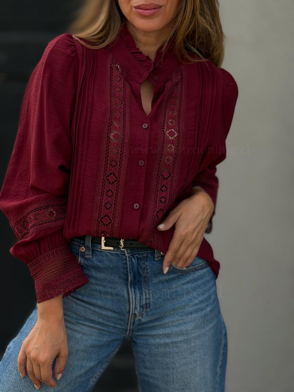 Blusa Girlboss cherry