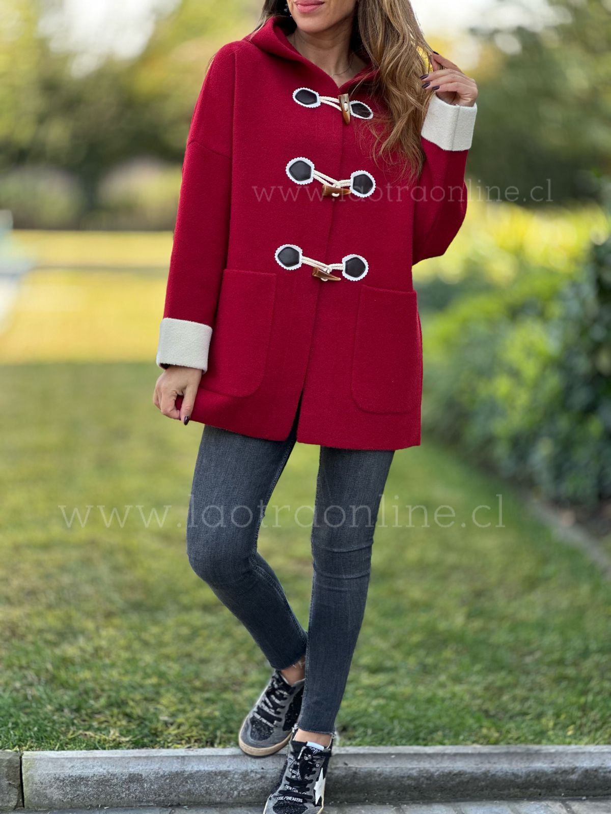 Abrigo capucha Sierra rojo