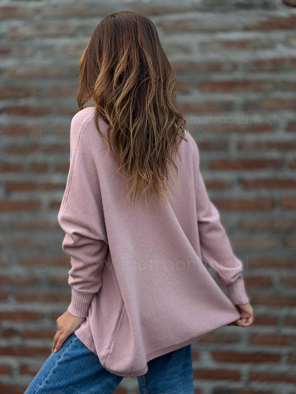 Sweater cuello alto hilo plata rosa