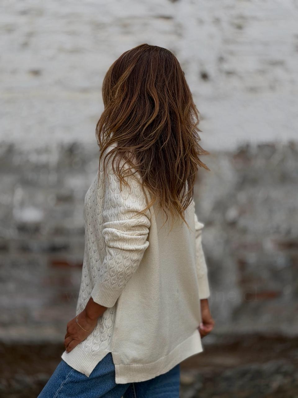 Sweater Hojas crema