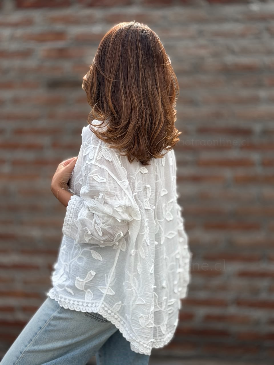 Blusa Flores bordado blanco