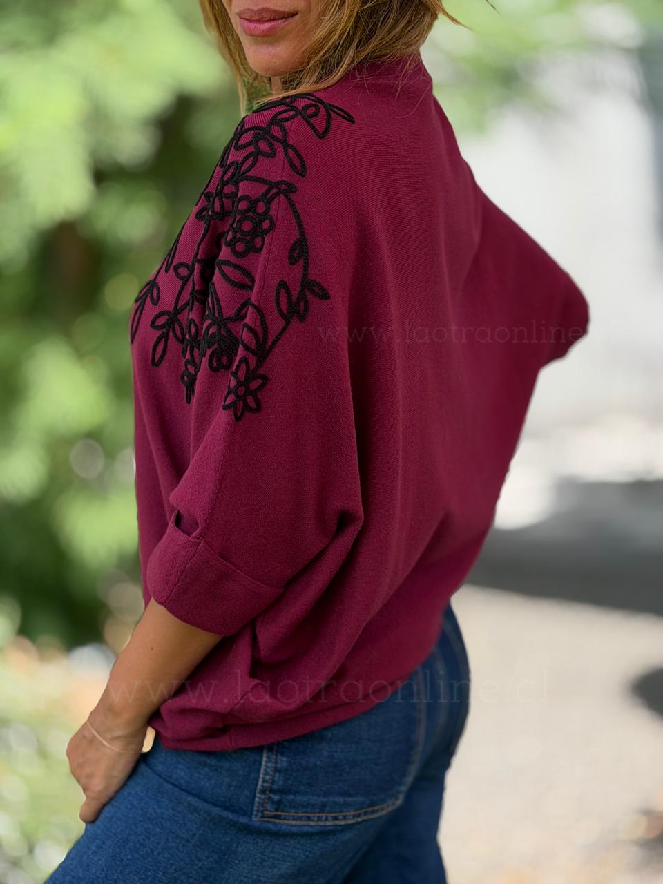 Sweater Bordado cherry