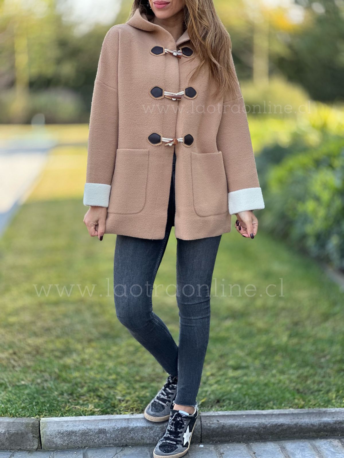 Abrigo capucha Sierra camel