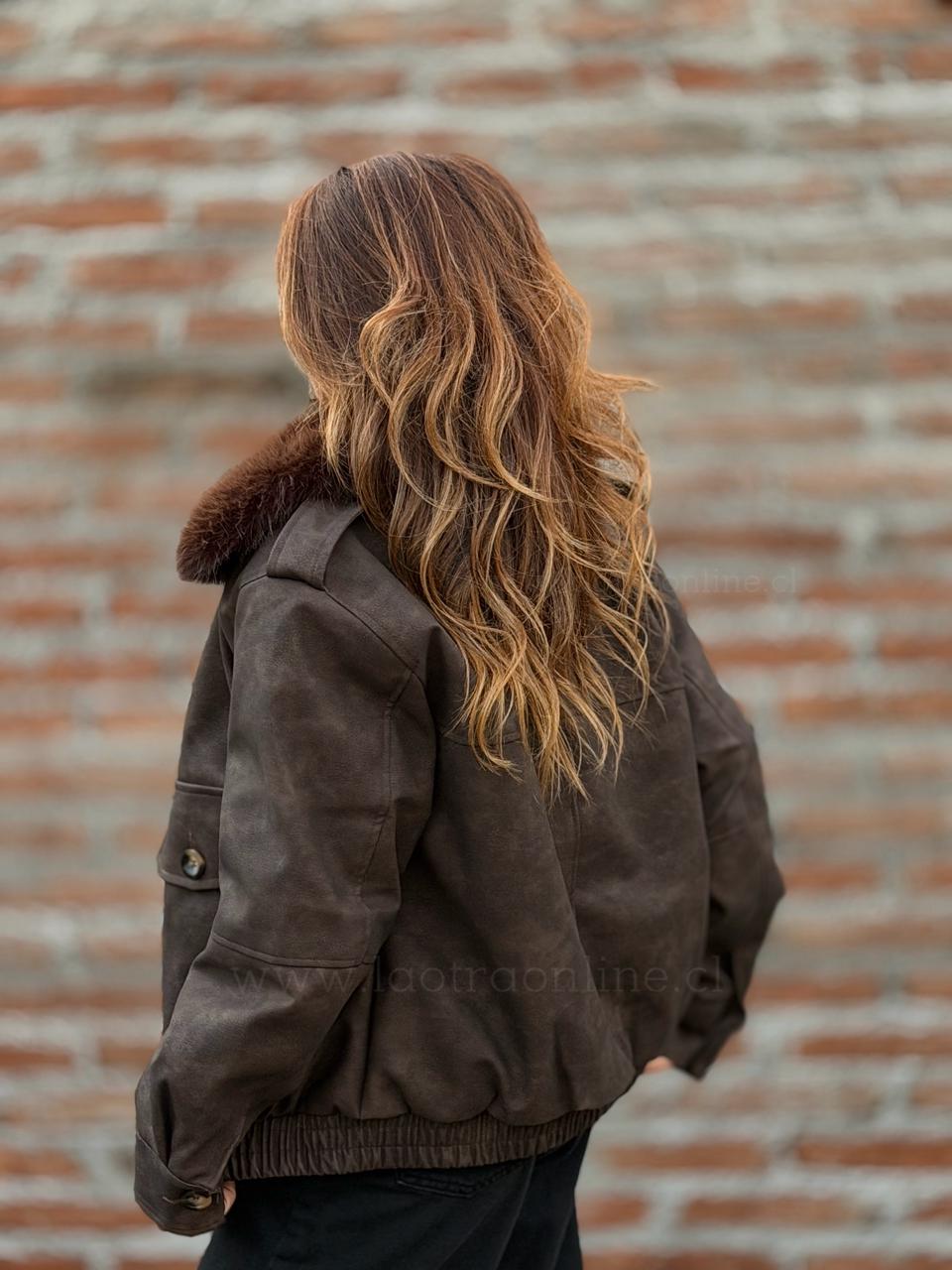 Chaqueta Acolchada simil cuero marron
