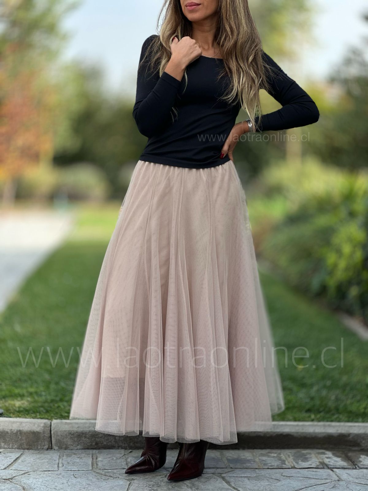 Falda Parisina crema