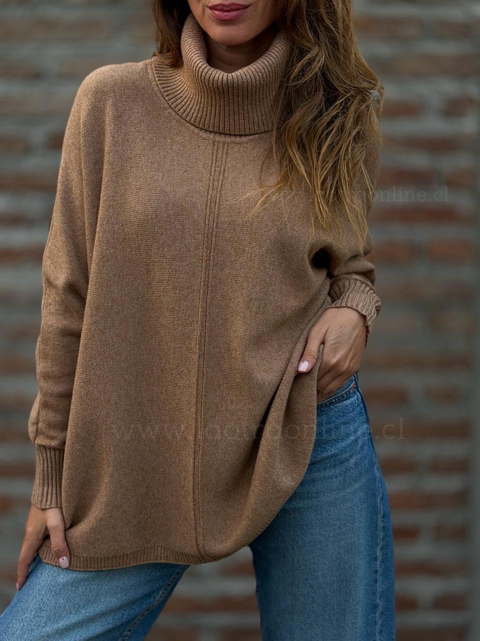 Sweater cuello alto hilo plata toffe