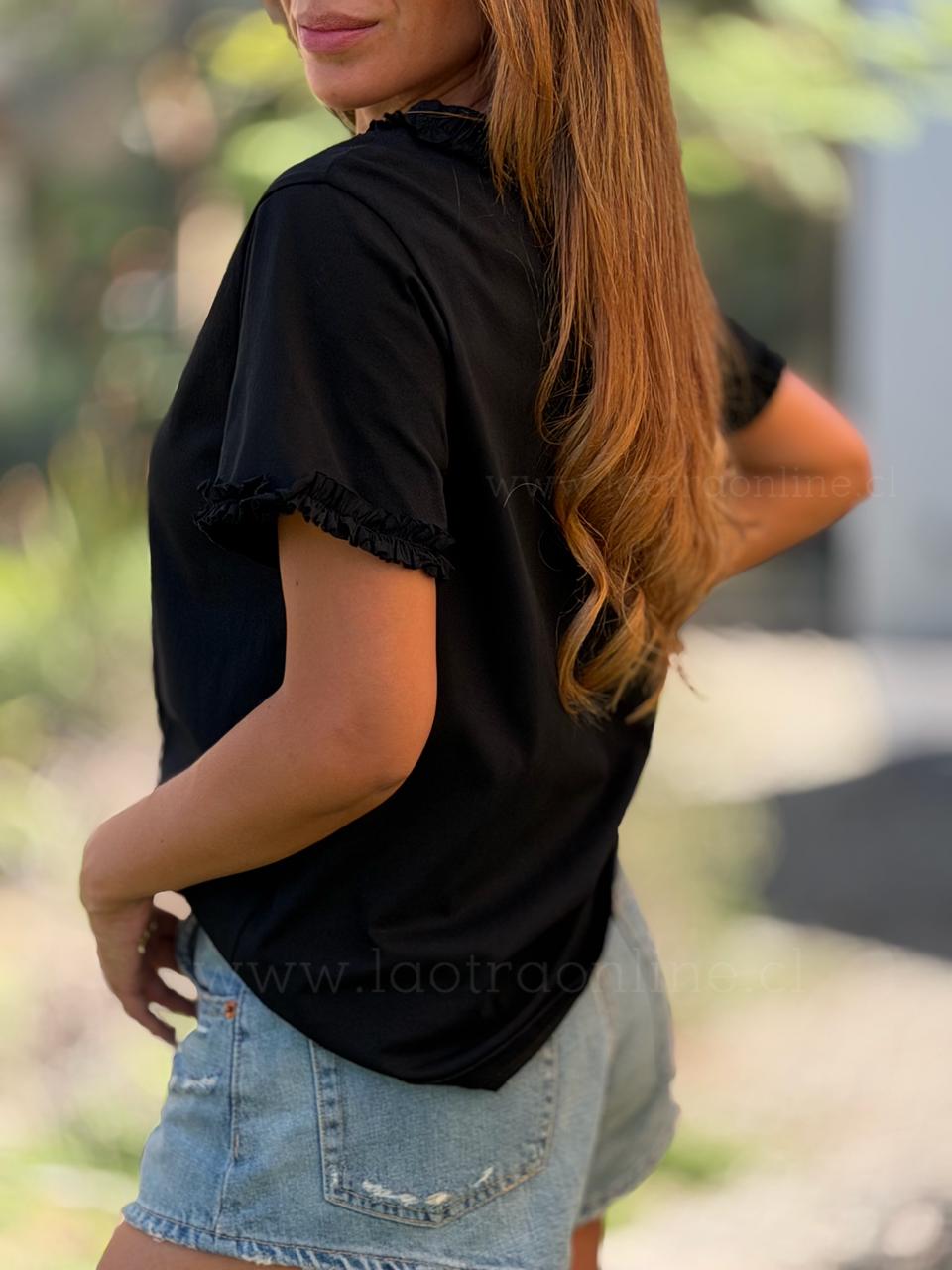 Polera Vuelitos negro