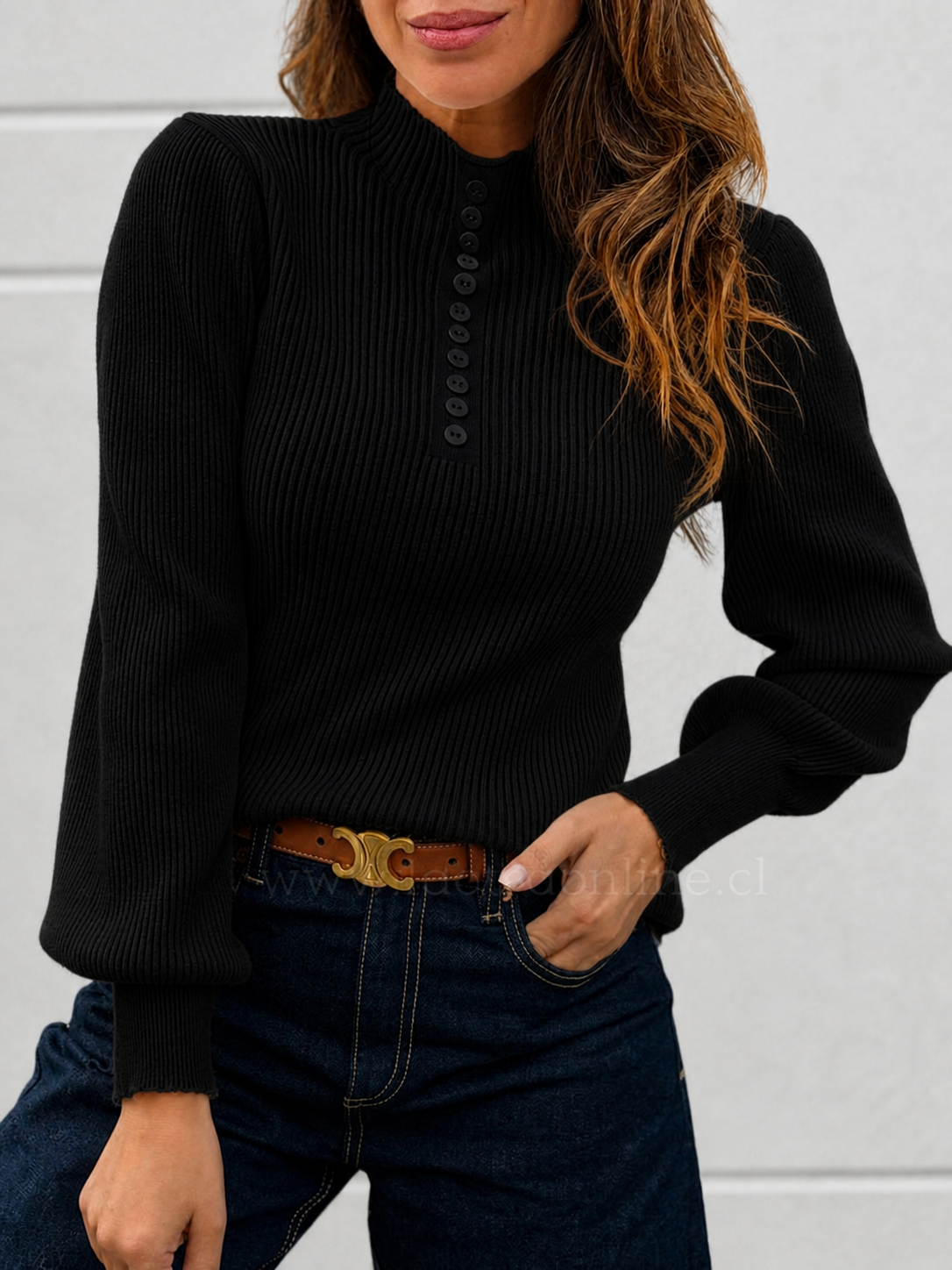 Sweater básico Cuello botones negro