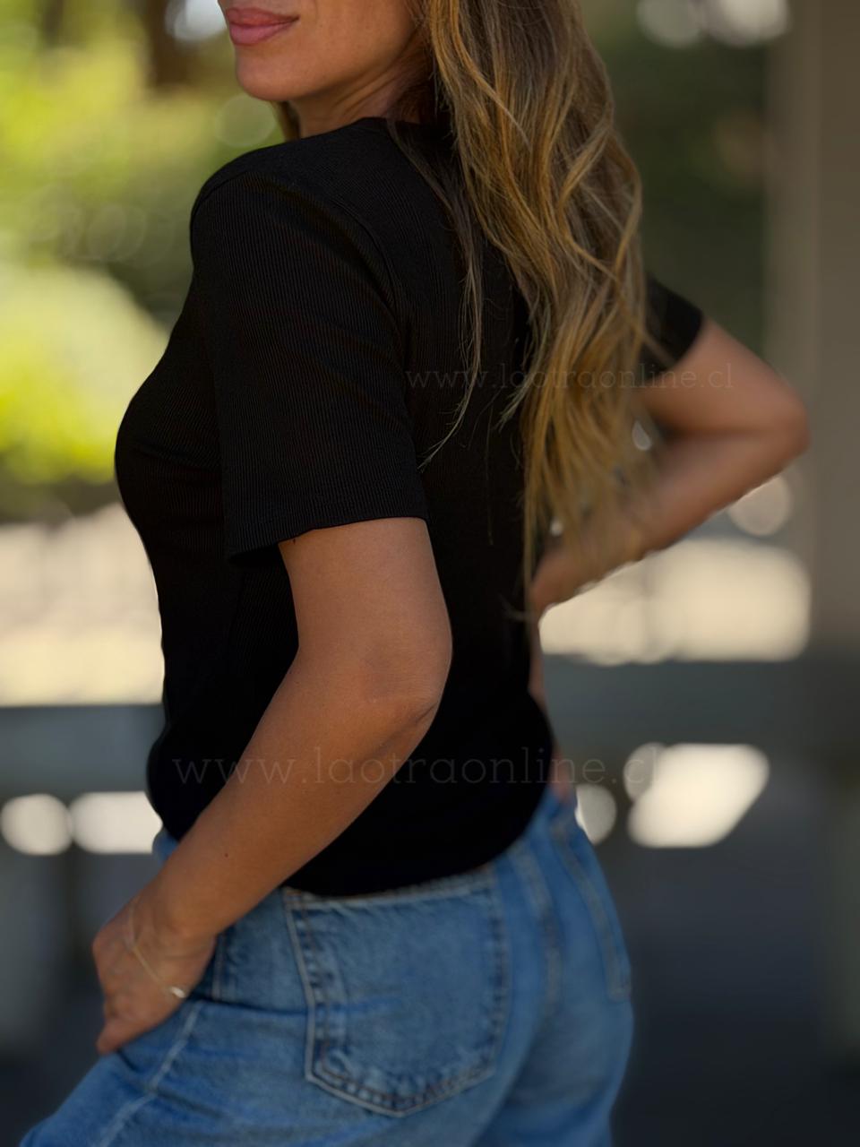 Básica manga corta negro