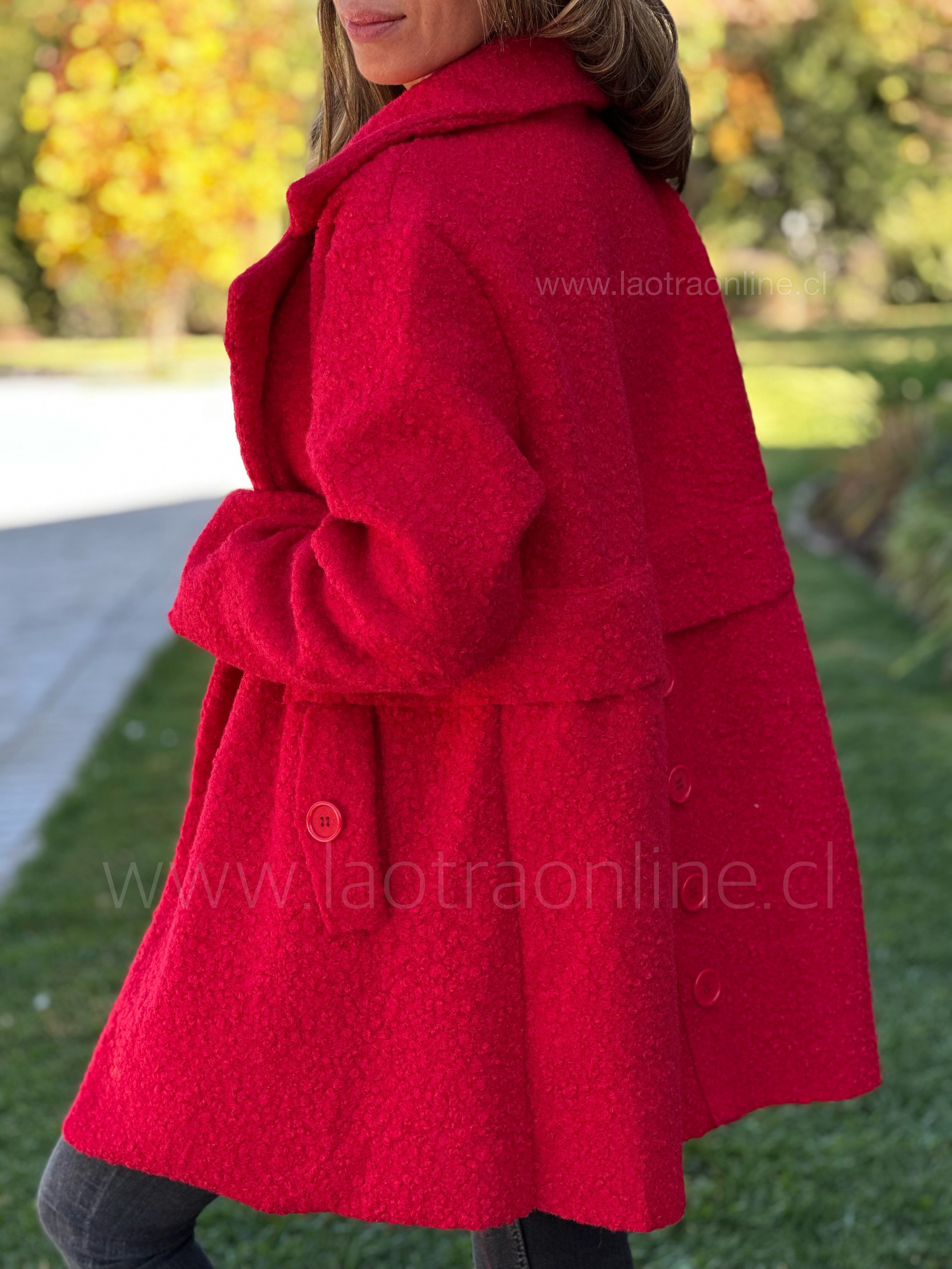 Abrigo Bouclé espalda botones rojo