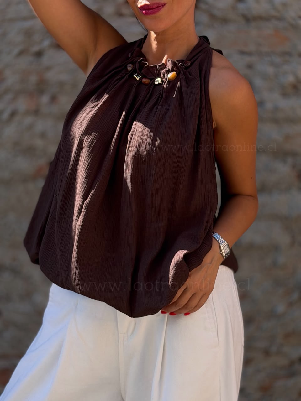 Polera globo collar marrón