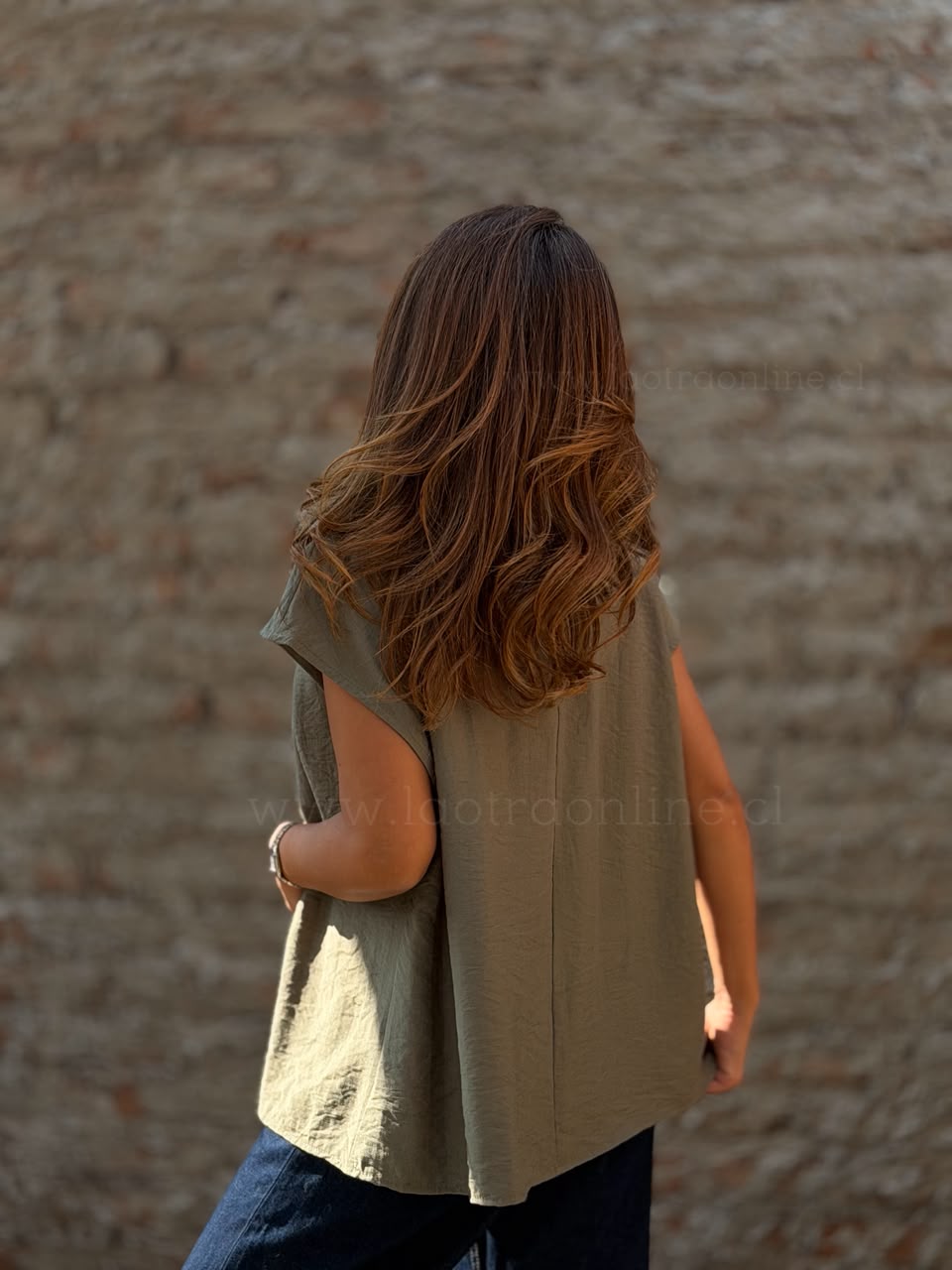 Polera Majestad olivo