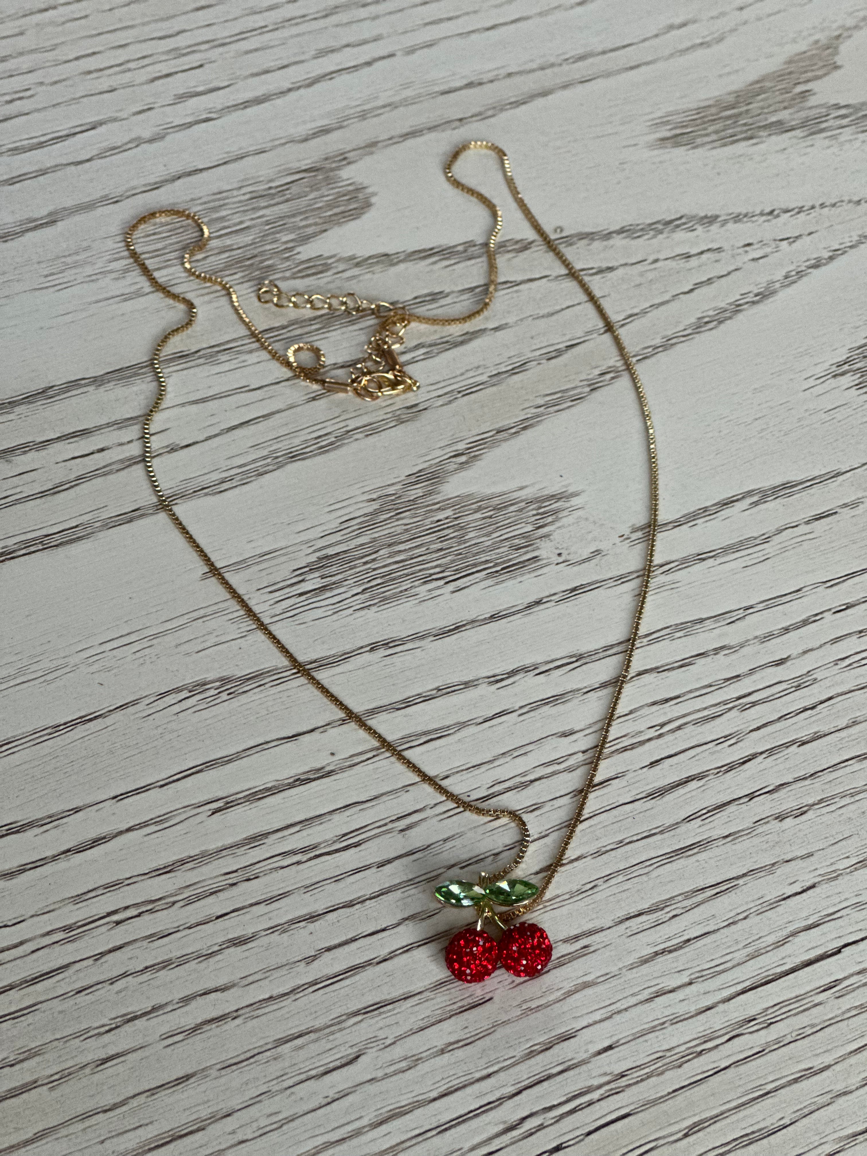 Collar cerezas stras