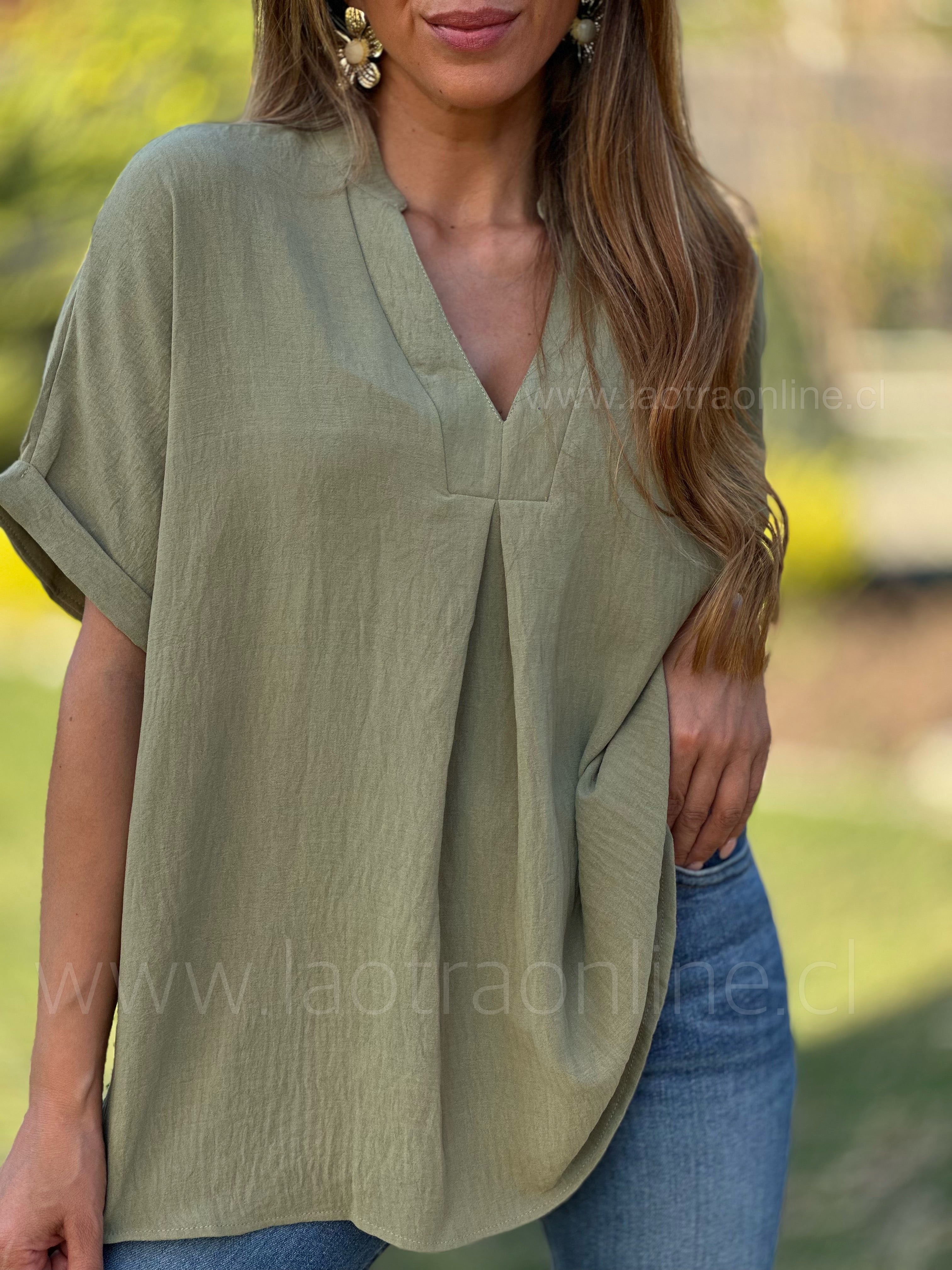 Polera Guadalupe olivo