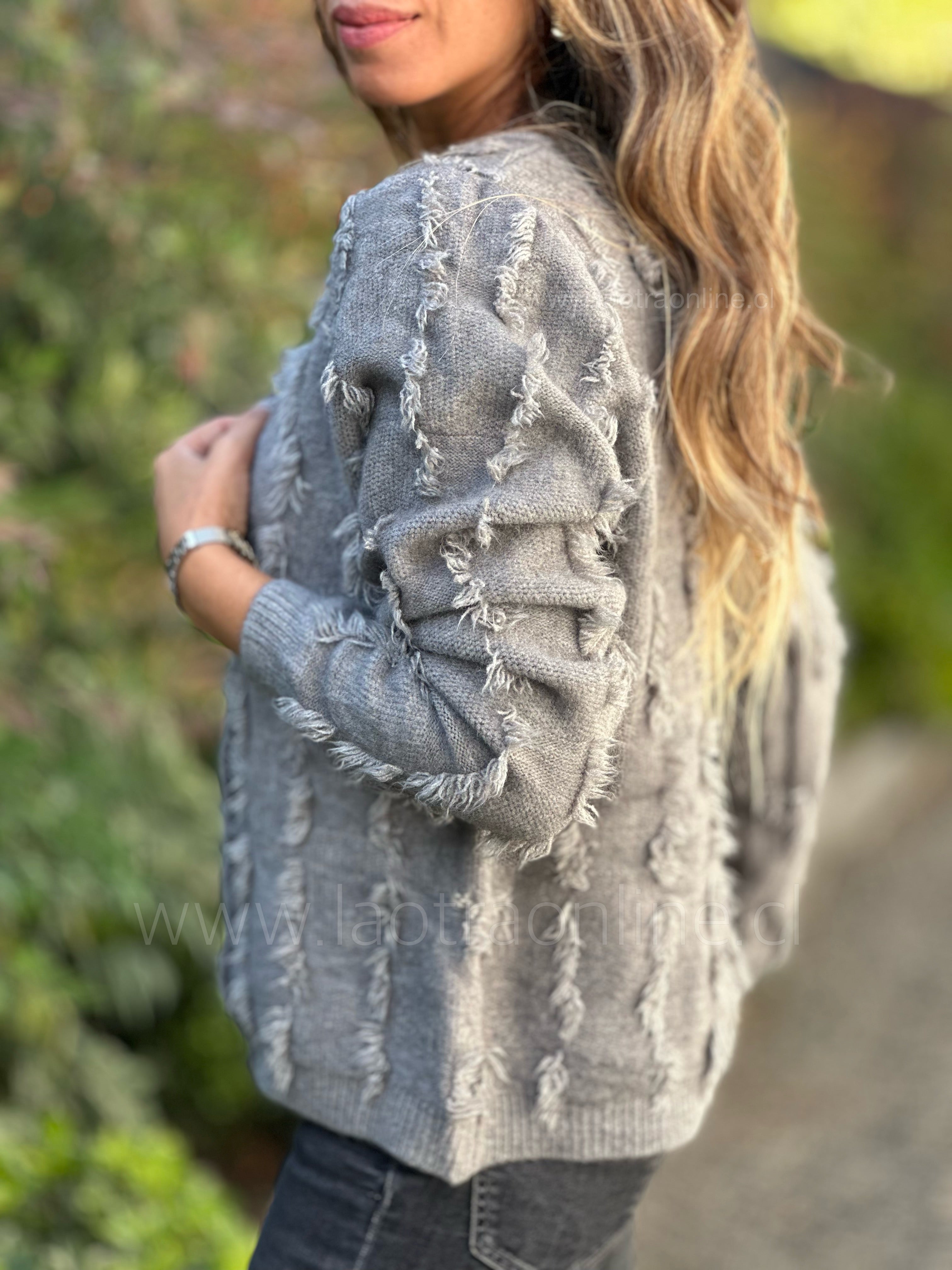 Chalequito abotonado Huilo huilo gris