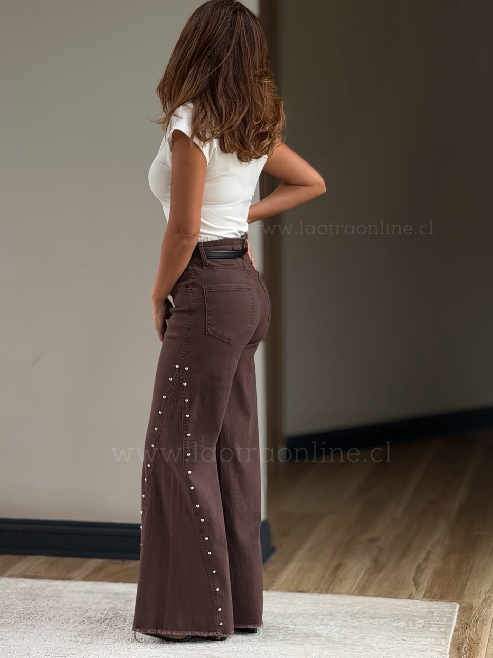 Jeans Cool tachas marrón