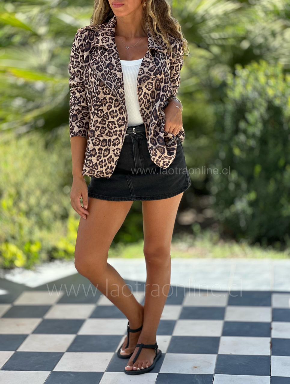 Aviadora animal print crema